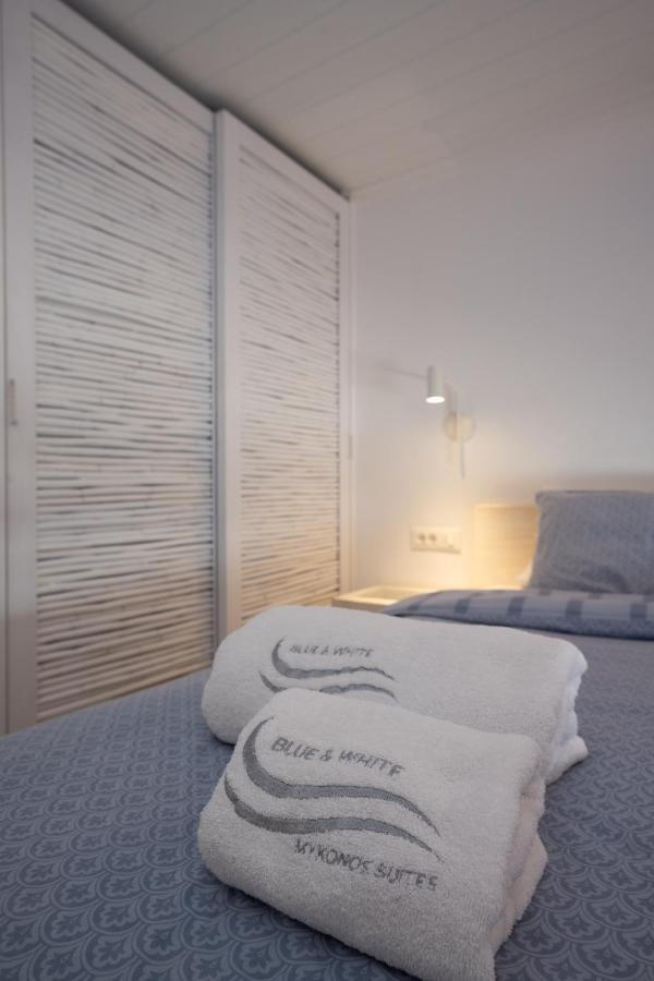 Blue, White And Grey Suites 奥诺斯 外观 照片