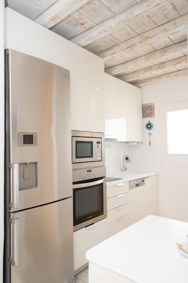 Blue, White And Grey Suites 奥诺斯 外观 照片