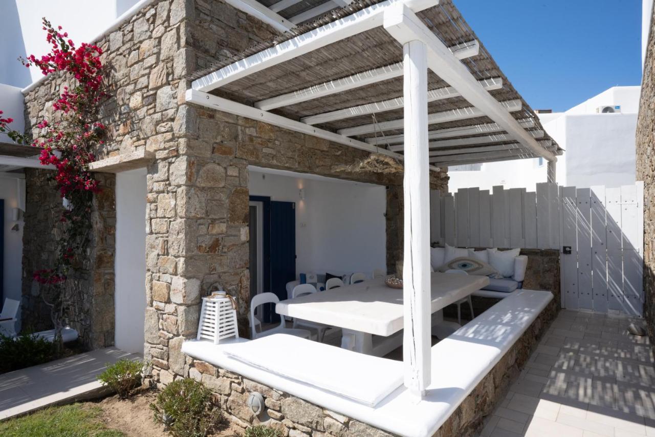 Blue, White And Grey Suites 奥诺斯 外观 照片