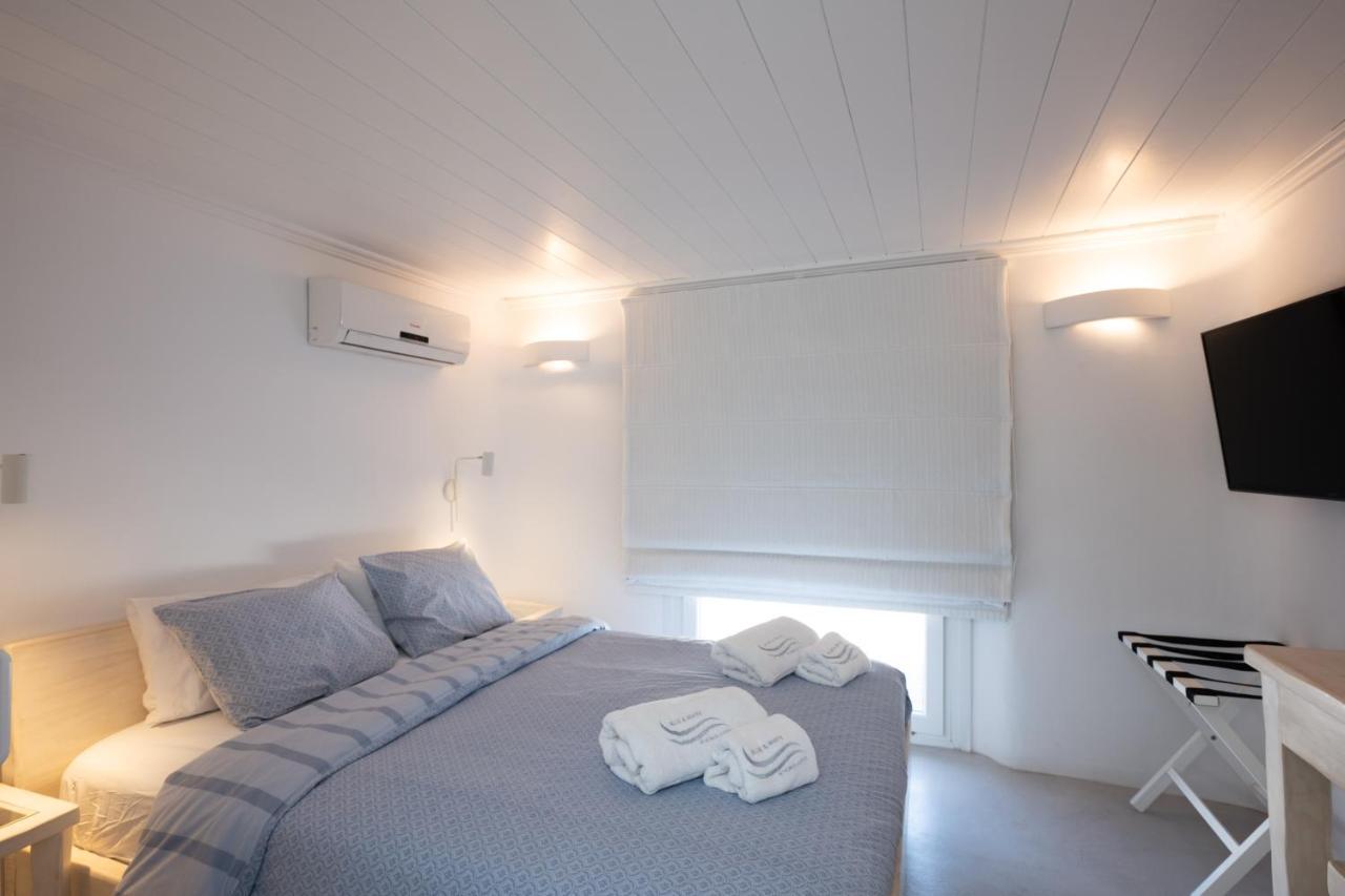 Blue, White And Grey Suites 奥诺斯 外观 照片